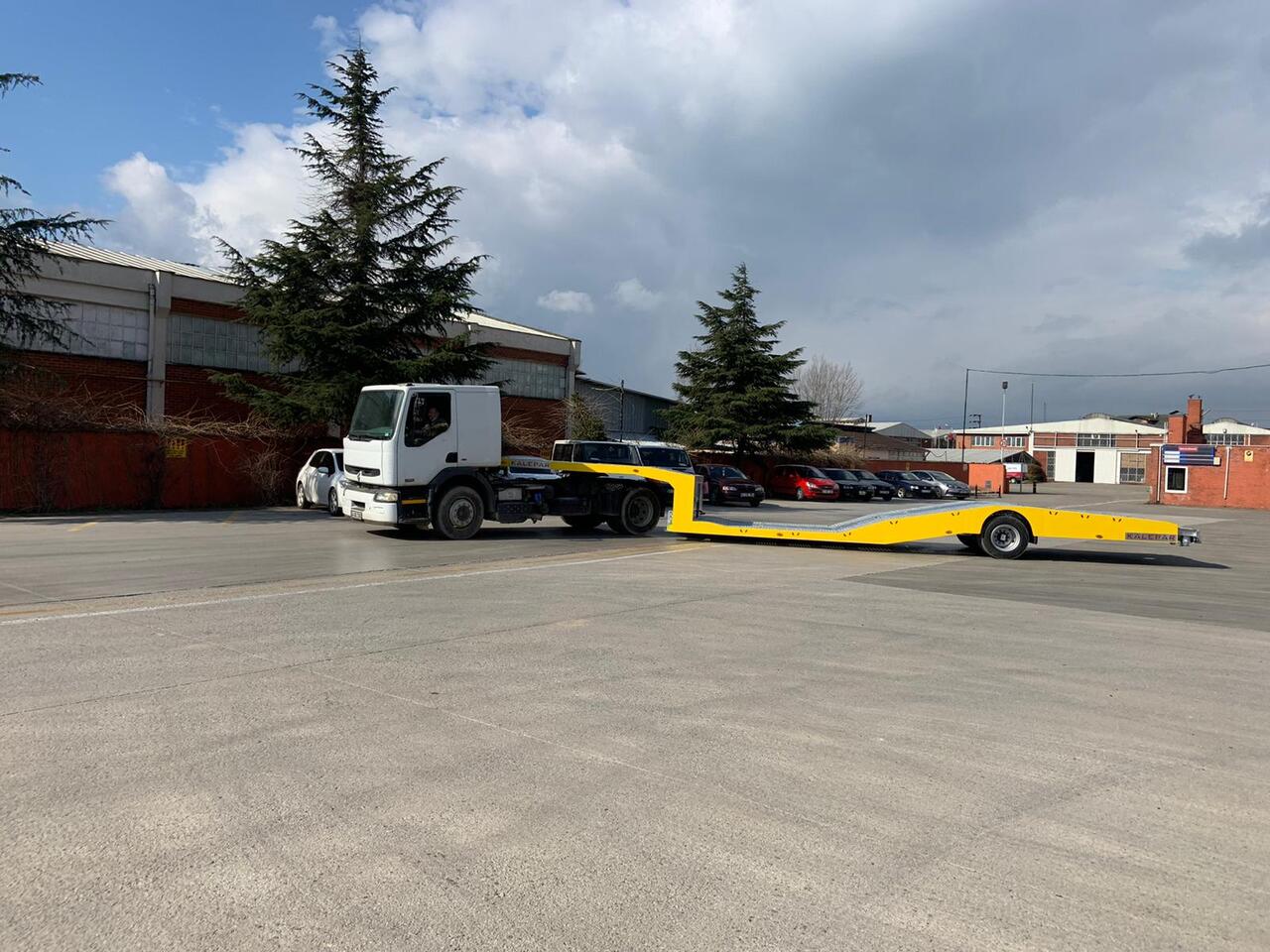 KALEPAR LKW/TRUCK TRANSPORTER - شاحنة نقل سيارات نصف مقطورة: صور 4 KALEPAR LKW/TRUCK TRANSPORTER - شاحنة نقل سيارات نصف مقطورة: صور 4