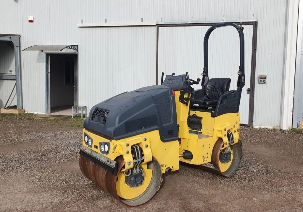 Bomag BW 100 AD M-5 - مدحلة الأسفلت: صور 4 Bomag BW 100 AD M-5 - مدحلة الأسفلت: صور 4