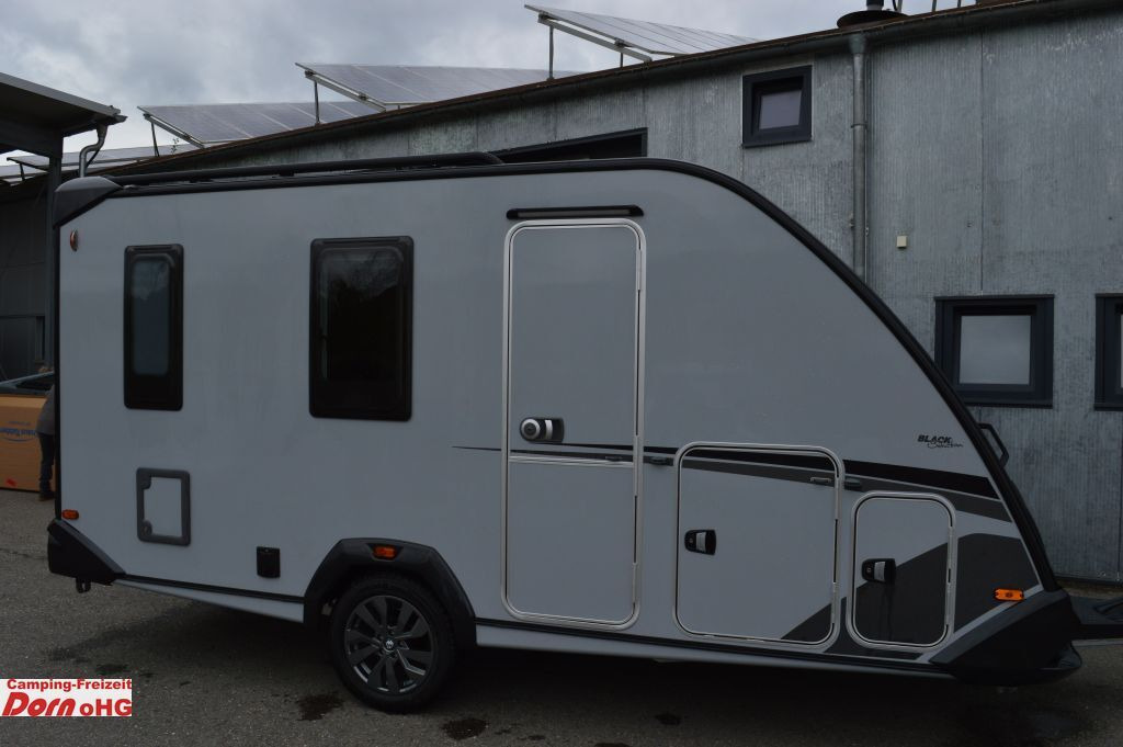 Knaus Sport&Fun 480 QL Black Selection Auflastung 1700 - كرفان سحب: صور 1 Knaus Sport&Fun 480 QL Black Selection Auflastung 1700 - كرفان سحب: صور 1