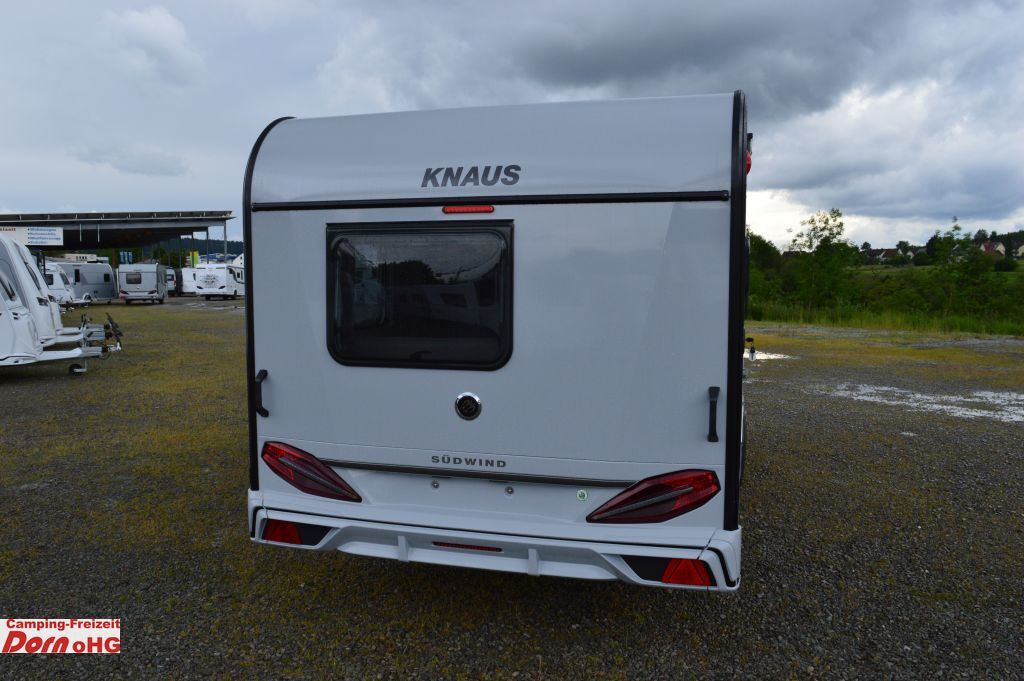 Knaus Südwind 420 QD 60 YEARS Kühlschrank 142l - كرفان سحب: صور 3 Knaus Südwind 420 QD 60 YEARS Kühlschrank 142l - كرفان سحب: صور 3