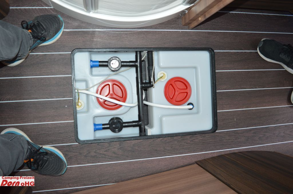 موتر هوم متكامل Knaus Sun I 700 LEG Automatik/180 PS: صور 15