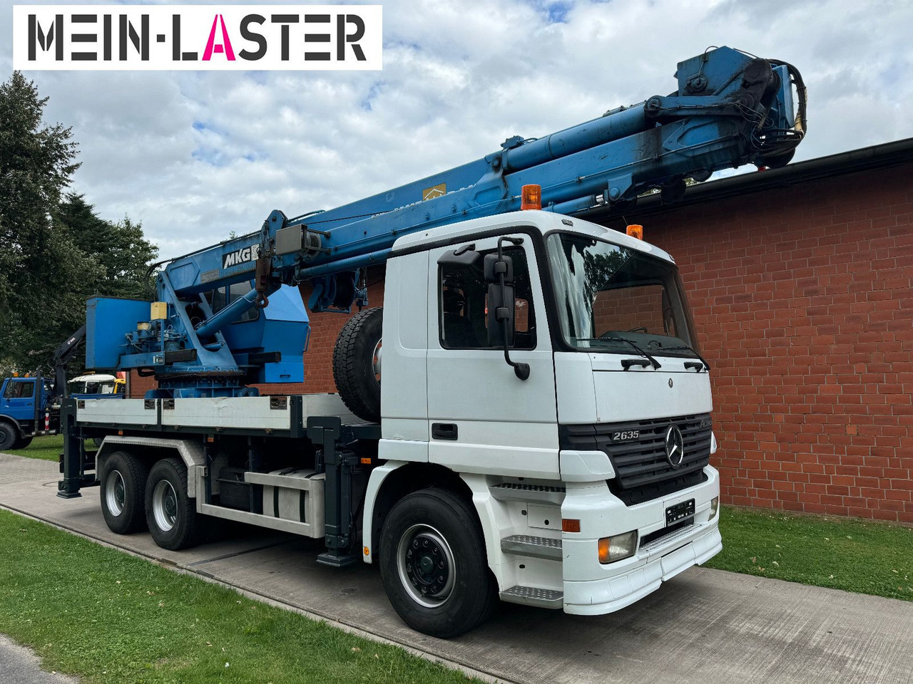 Mercedes-Benz 3335 V6 MKG 550 Ta2-a2 -46m 420 kg Funk - شاحنة كرين: صور 3 Mercedes-Benz 3335 V6 MKG 550 Ta2-a2 -46m 420 kg Funk - شاحنة كرين: صور 3