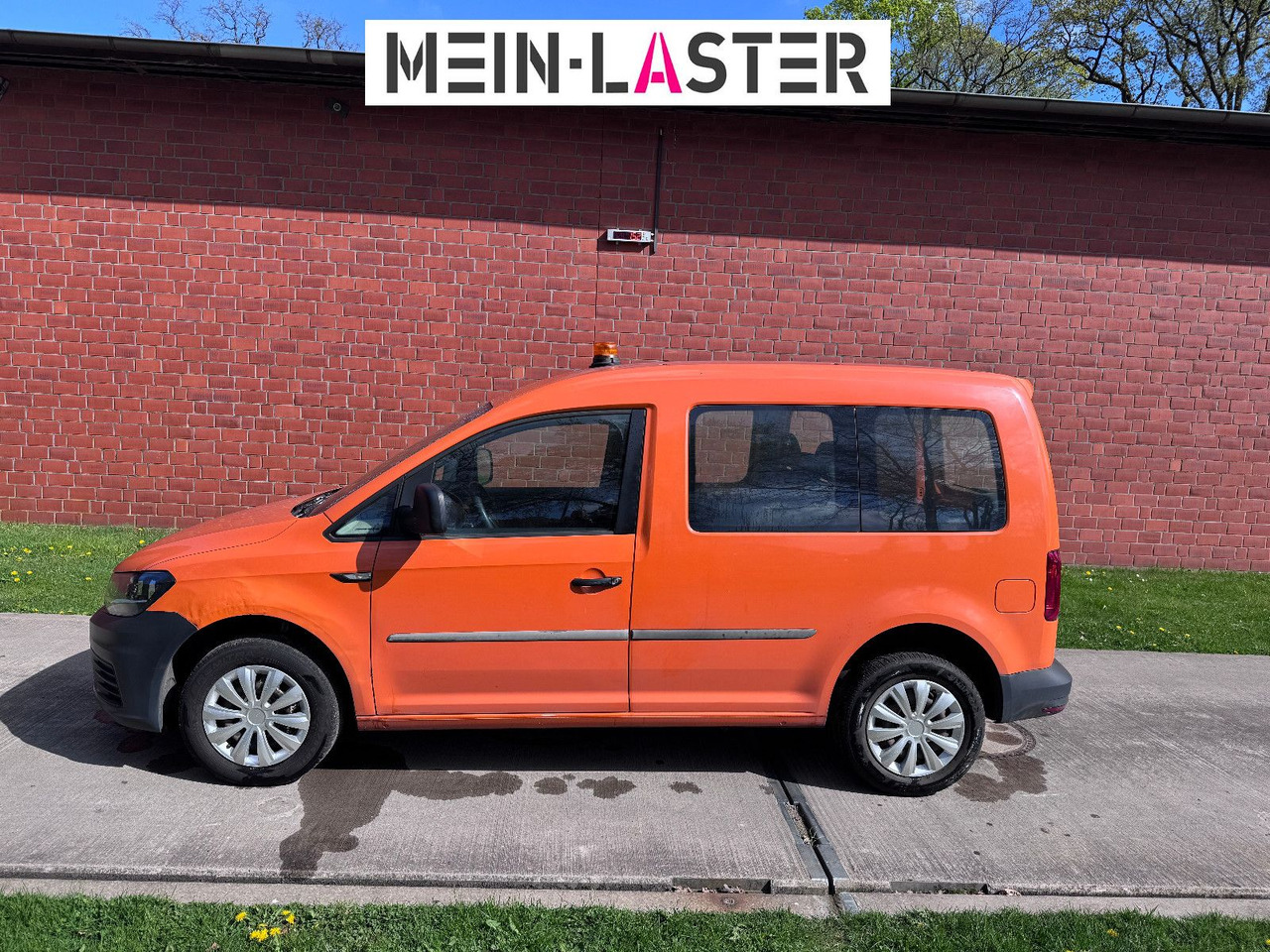 Volkswagen Caddy 2.0 TDI Klima 1. Hand 73.300 km - ميكروباص: صور 3 Volkswagen Caddy 2.0 TDI Klima 1. Hand 73.300 km - ميكروباص: صور 3