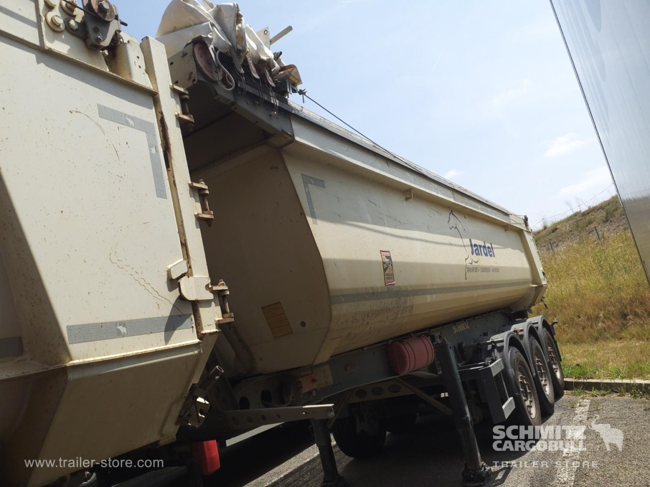 SCHMITZ Tipper Steel half pipe body 26m³ - قلابة نصف مقطورة: صور 2 SCHMITZ Tipper Steel half pipe body 26m³ - قلابة نصف مقطورة: صور 2