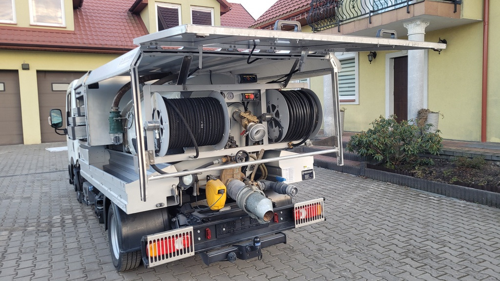 Nissan Cabstar COMBI Kanalreiniger VAAVUM CLEANER - فراغ شاحنة: صور 5 Nissan Cabstar COMBI Kanalreiniger VAAVUM CLEANER - فراغ شاحنة: صور 5