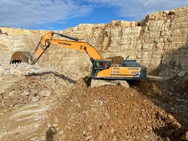 Hyundai HX 480 - حفارات زحافة: صور 2 Hyundai HX 480 - حفارات زحافة: صور 2