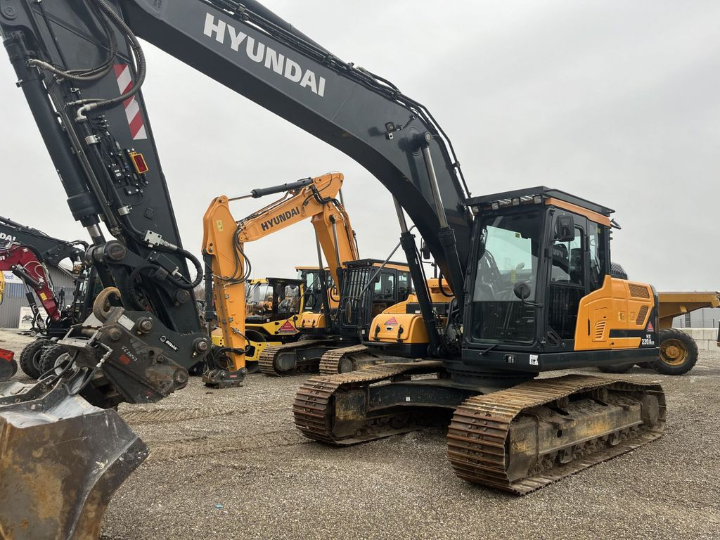 Hyundai HX220AL - حفارات زحافة: صور 1 Hyundai HX220AL - حفارات زحافة: صور 1