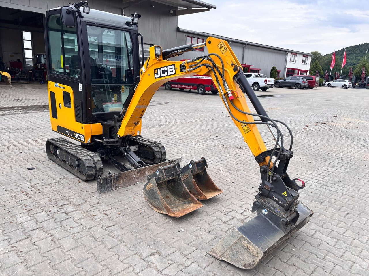 JCB 19C-1 - حفارة مصغرة: صور 2 JCB 19C-1 - حفارة مصغرة: صور 2