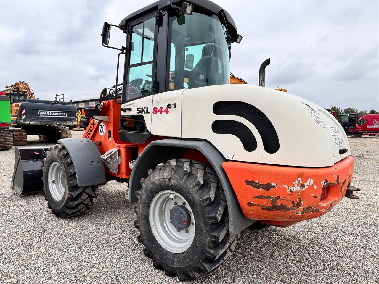 TEREX TL 100 - اللودر بعجل: صور 4 TEREX TL 100 - اللودر بعجل: صور 4