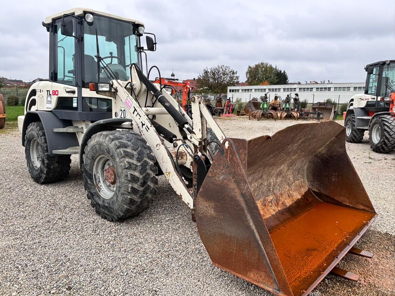 TEREX TL 80 - اللودر بعجل: صور 2 TEREX TL 80 - اللودر بعجل: صور 2