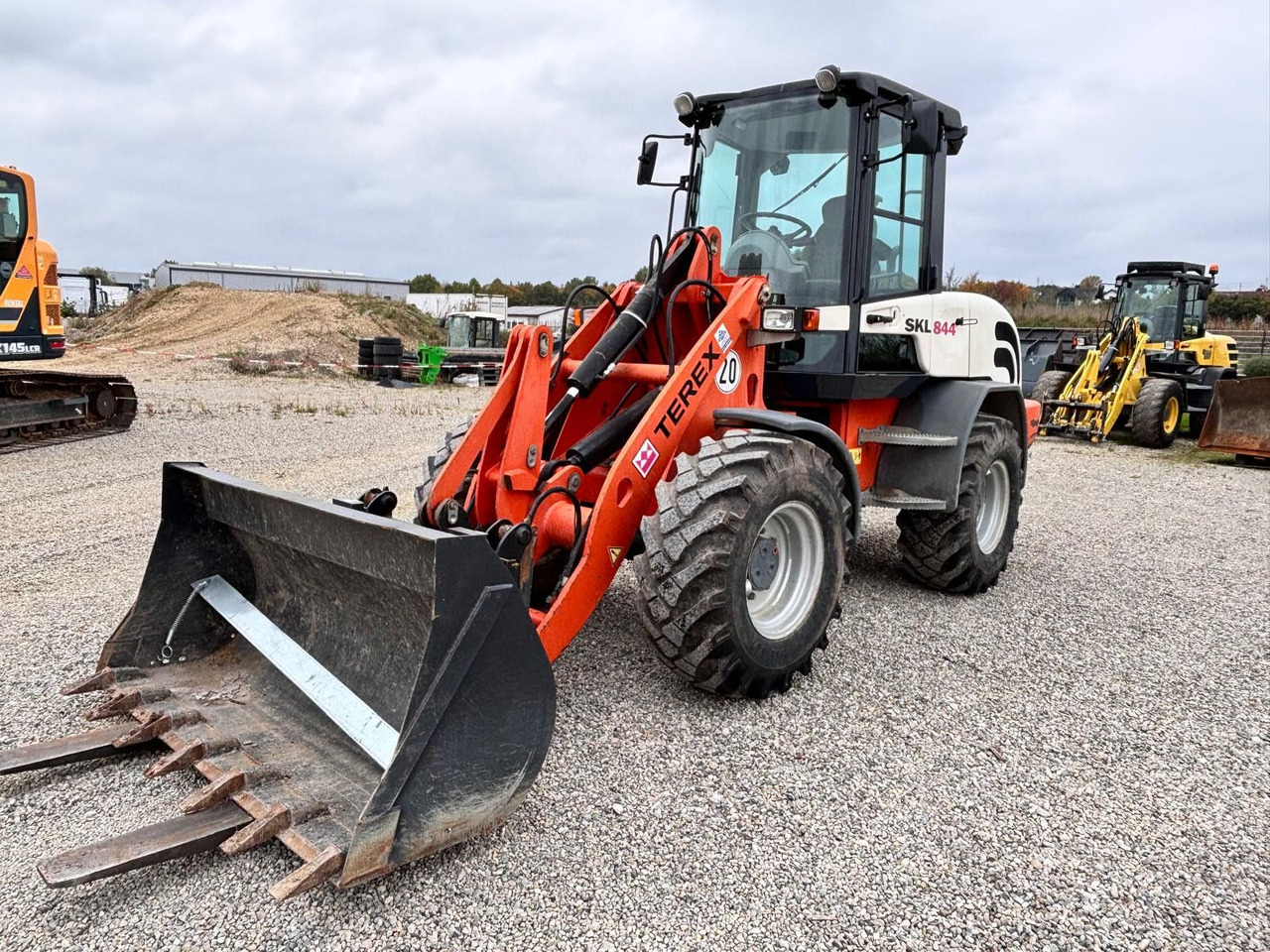 Terex SKL844/ TL100 - اللودر بعجل: صور 1 Terex SKL844/ TL100 - اللودر بعجل: صور 1