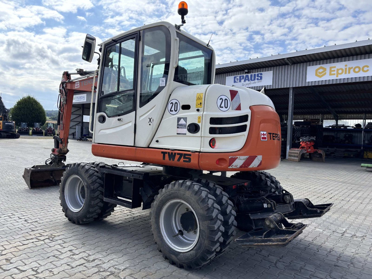 Terex TW 75 - حفارة على عجلات: صور 4 Terex TW 75 - حفارة على عجلات: صور 4