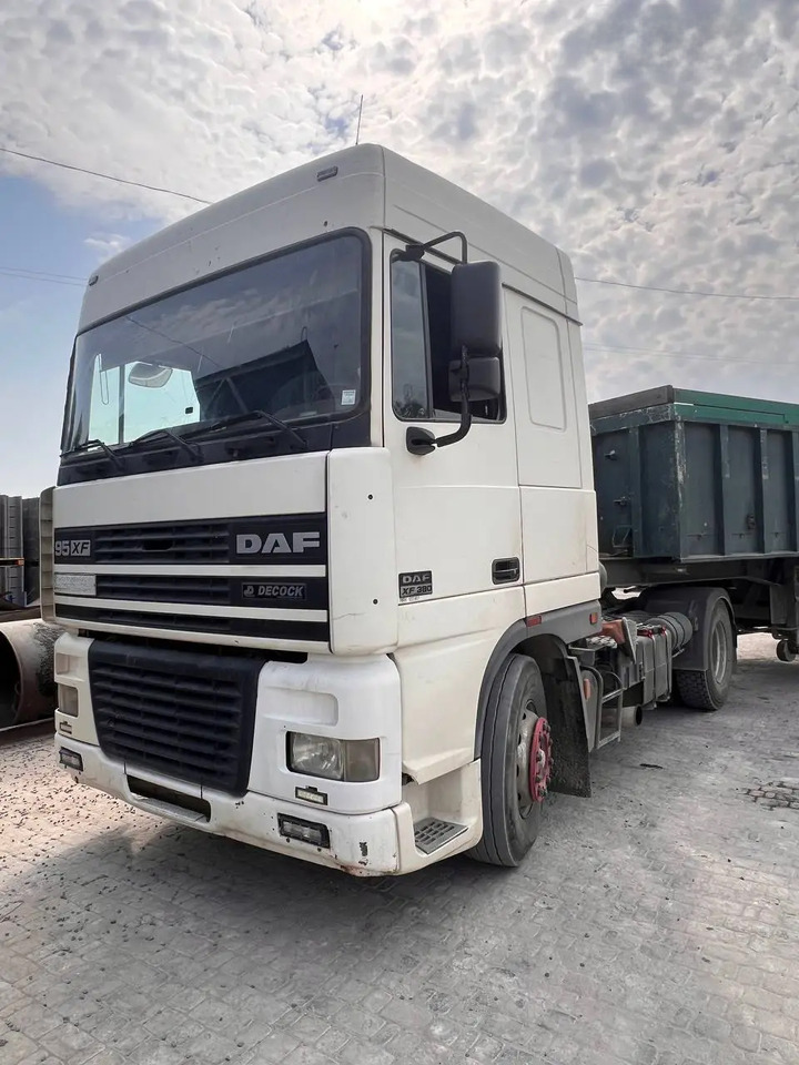 DAF XF 95.380 - شاحنة جرار: صور 1 DAF XF 95.380 - شاحنة جرار: صور 1