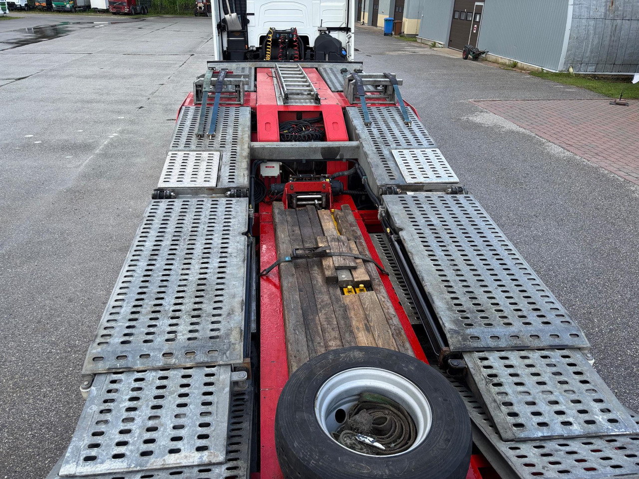 شاحنة نقل سيارات نصف مقطورة KÄSSBOHRER: صور 6