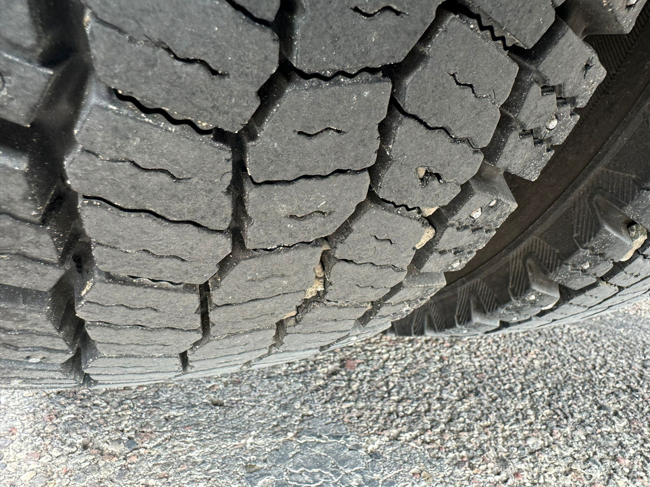 شاحنة ذات الخطاف RENAULT D7,5: صور 24