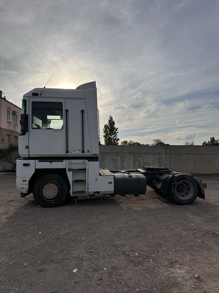 RENAULT Magnum 440 | ID1639S - شاحنة جرار: صور 4 RENAULT Magnum 440 | ID1639S - شاحنة جرار: صور 4