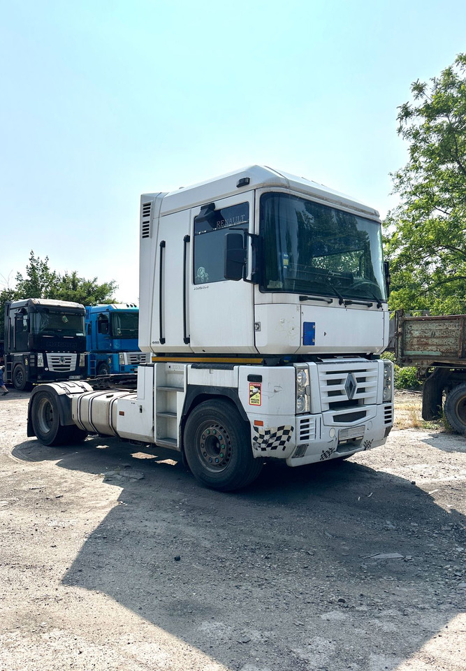 RENAULT Magnum 440 - شاحنة جرار: صور 1 RENAULT Magnum 440 - شاحنة جرار: صور 1
