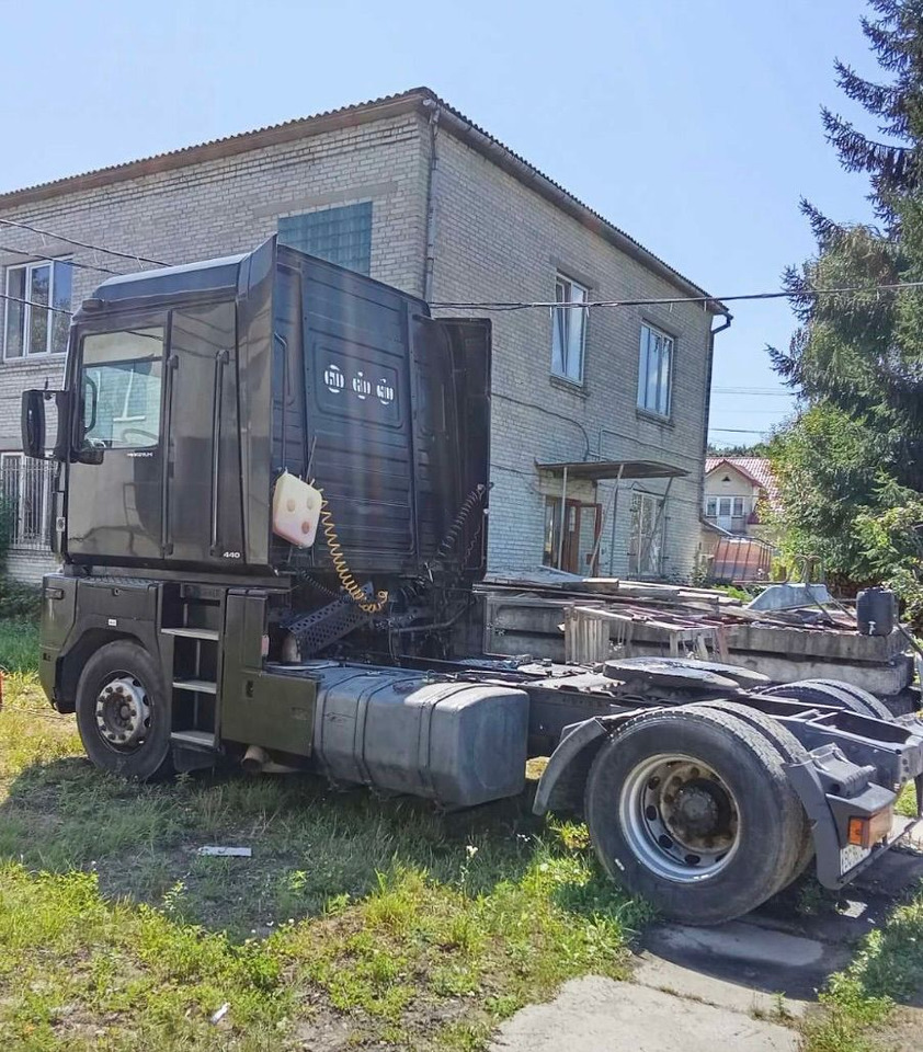 RENAULT Magnum 440 - شاحنة جرار: صور 4 RENAULT Magnum 440 - شاحنة جرار: صور 4