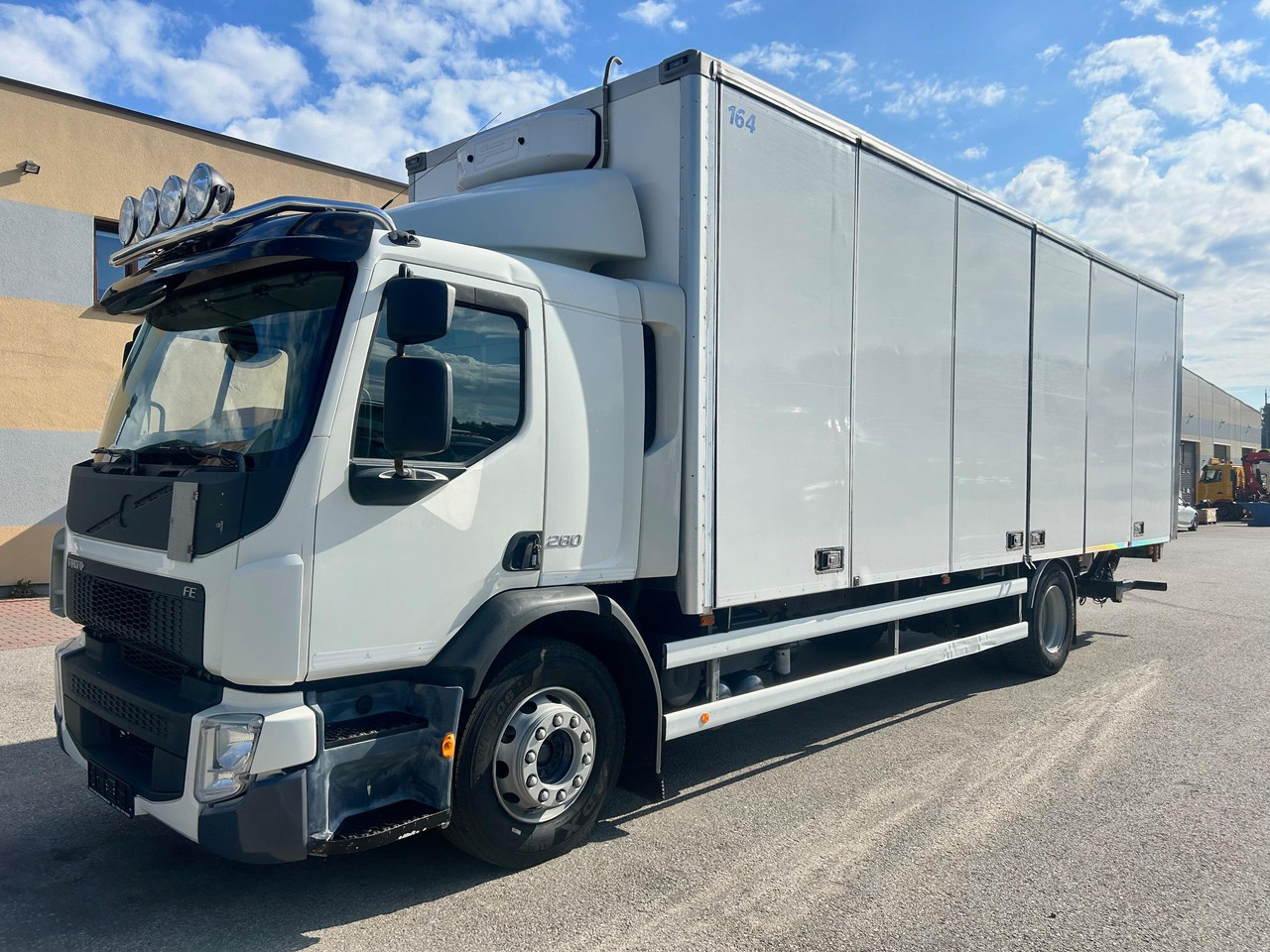VOLVO FE280 - بصندوق مغلق شاحنة: صور 2 VOLVO FE280 - بصندوق مغلق شاحنة: صور 2