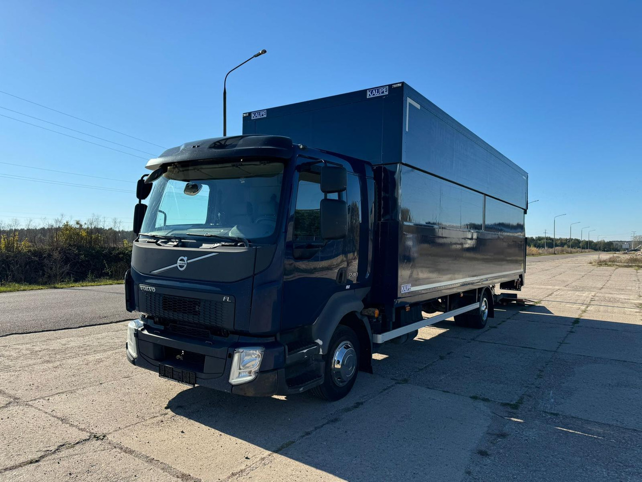 VOLVO FL 240 - بصندوق مغلق شاحنة: صور 2 VOLVO FL 240 - بصندوق مغلق شاحنة: صور 2