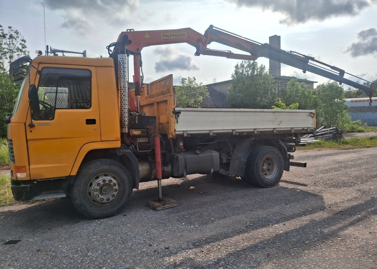 VOLVO FL10 - قلابات, شاحنة كرين: صور 1 VOLVO FL10 - قلابات, شاحنة كرين: صور 1