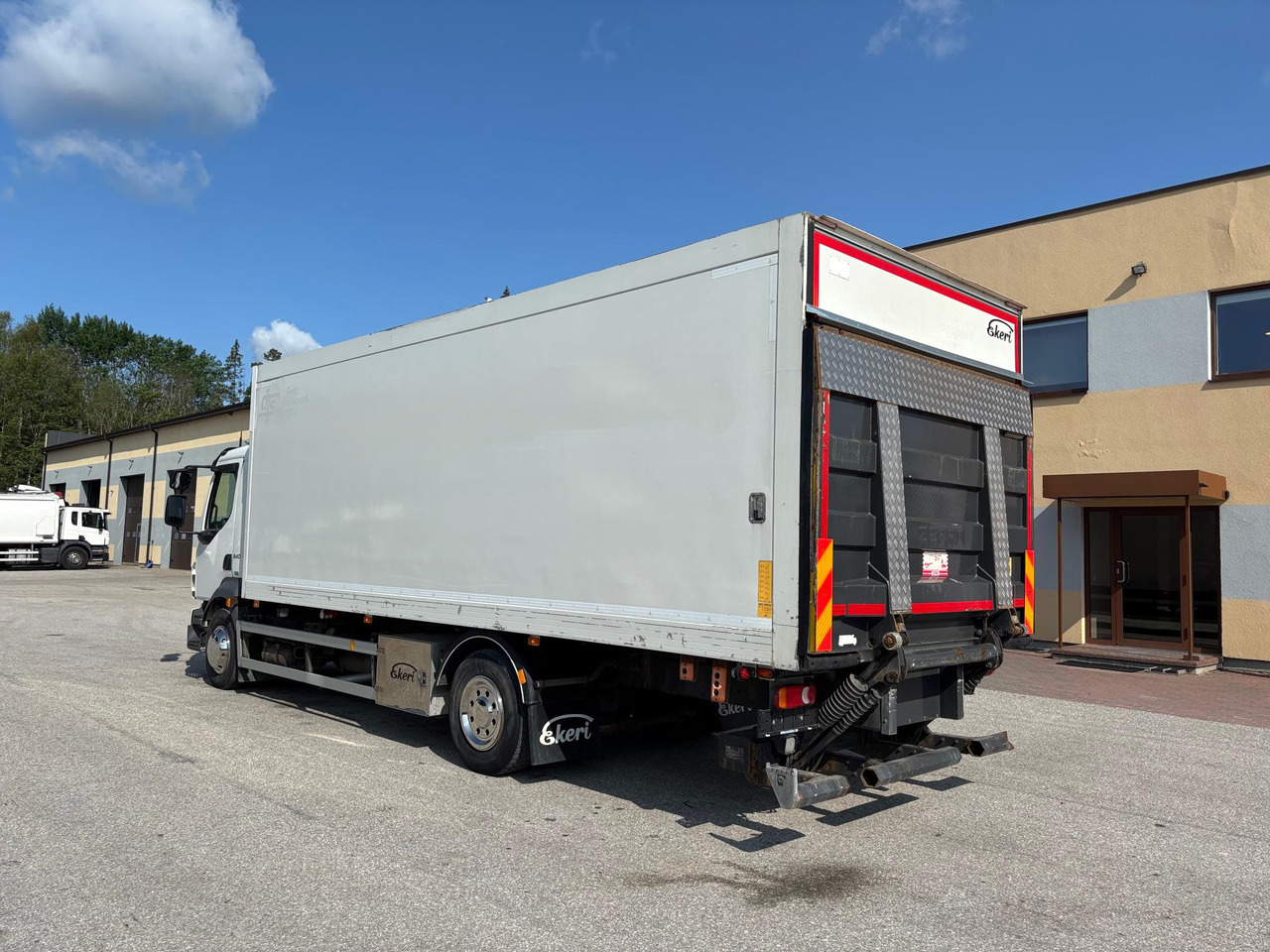 VOLVO FL240 - مبردة شاحنة: صور 5 VOLVO FL240 - مبردة شاحنة: صور 5