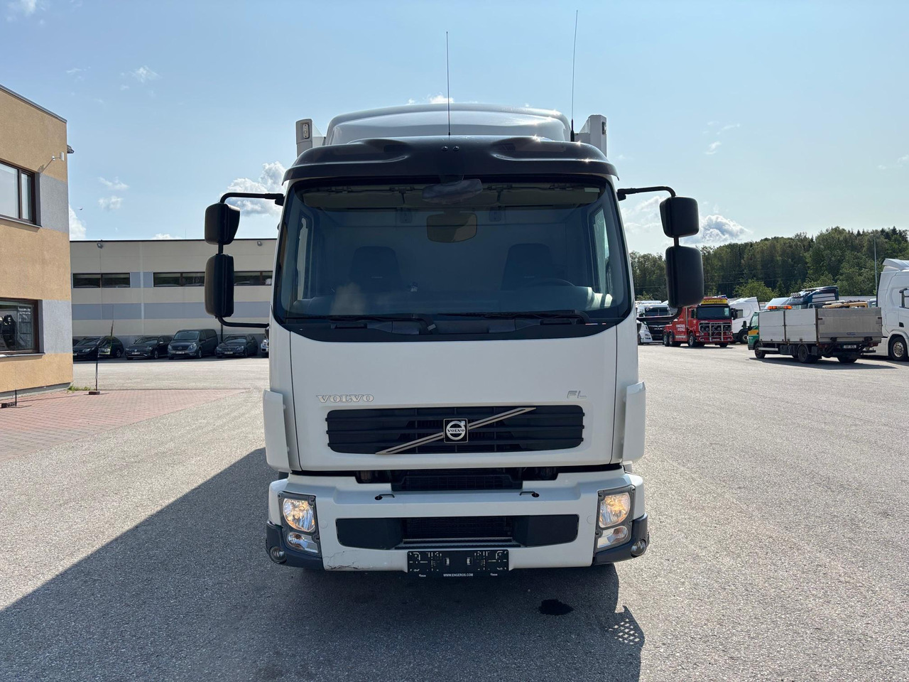 VOLVO FL240 - مبردة شاحنة: صور 2 VOLVO FL240 - مبردة شاحنة: صور 2