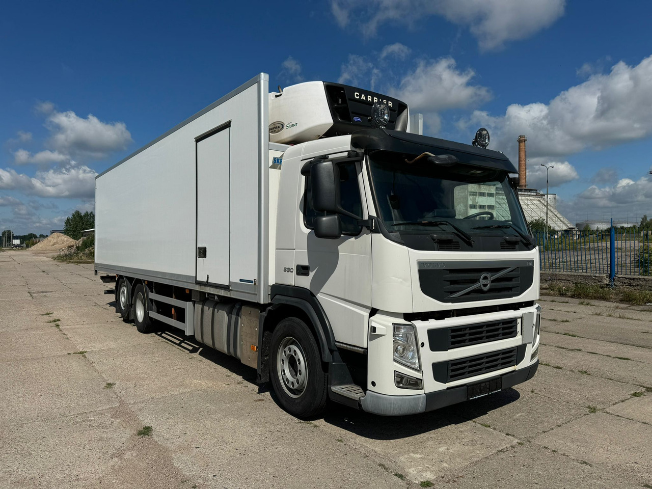 VOLVO FM330 - مبردة شاحنة: صور 1 VOLVO FM330 - مبردة شاحنة: صور 1