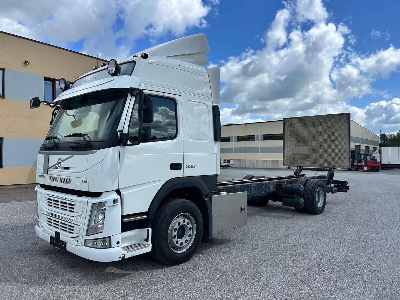 VOLVO FM330 - الشاسيه شاحنة: صور 2 VOLVO FM330 - الشاسيه شاحنة: صور 2