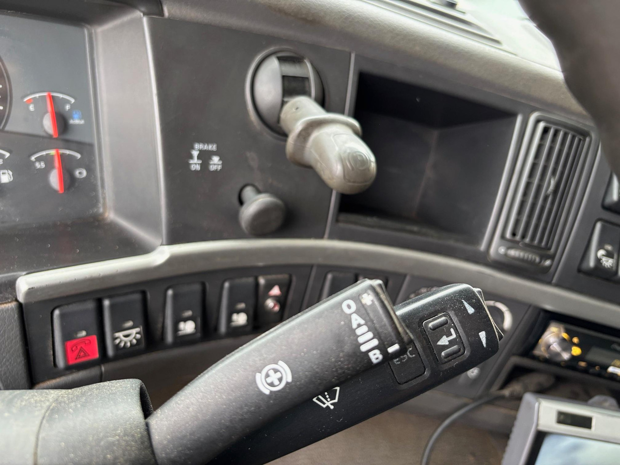 شاحنة VOLVO FM460: صور 19