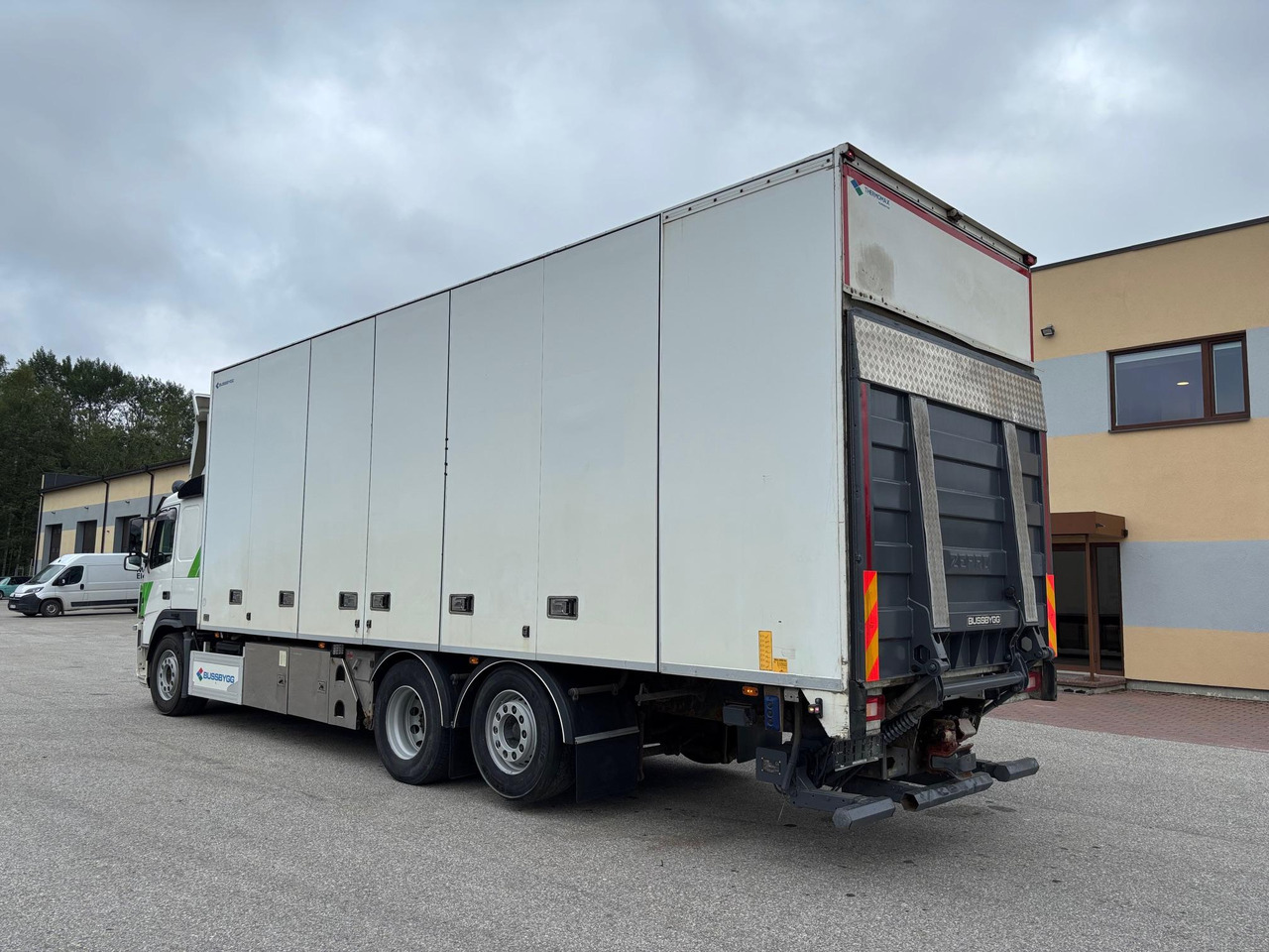 شاحنة VOLVO FM460: صور 6