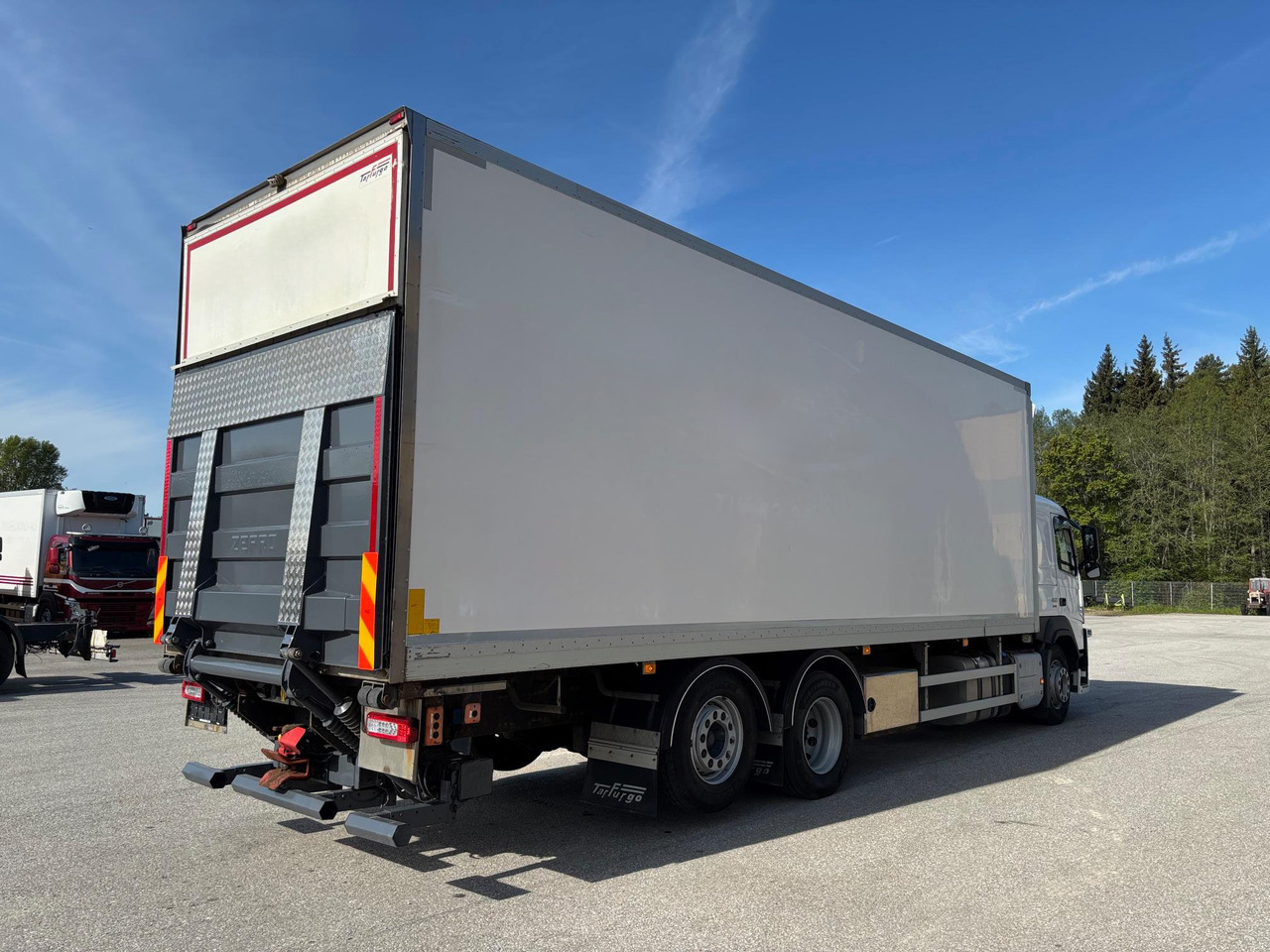 VOLVO FM460 - مبردة شاحنة: صور 4 VOLVO FM460 - مبردة شاحنة: صور 4