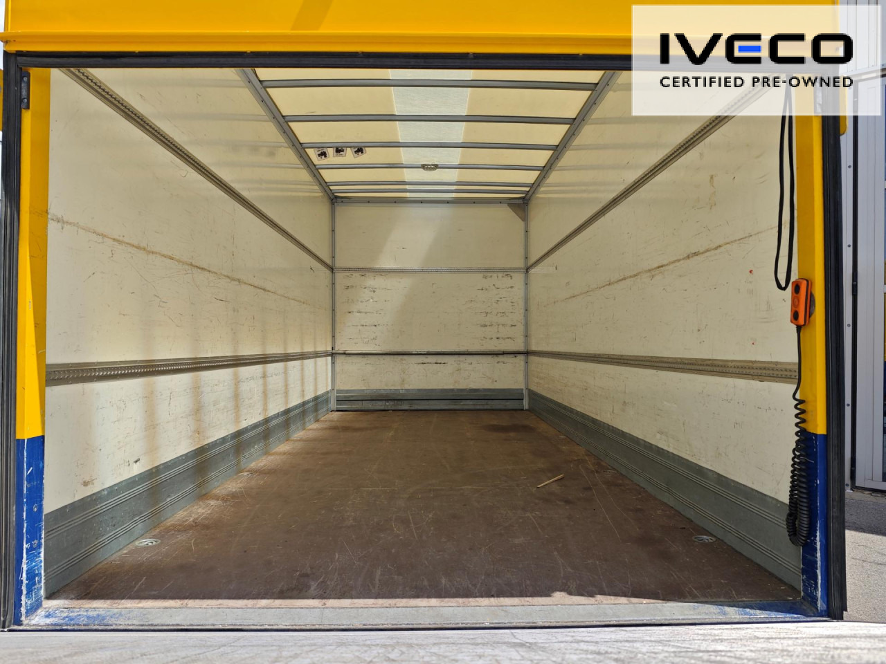 IVECO Koffer-LBW - الشاسيه شاحنة: صور 2 IVECO Koffer-LBW - الشاسيه شاحنة: صور 2