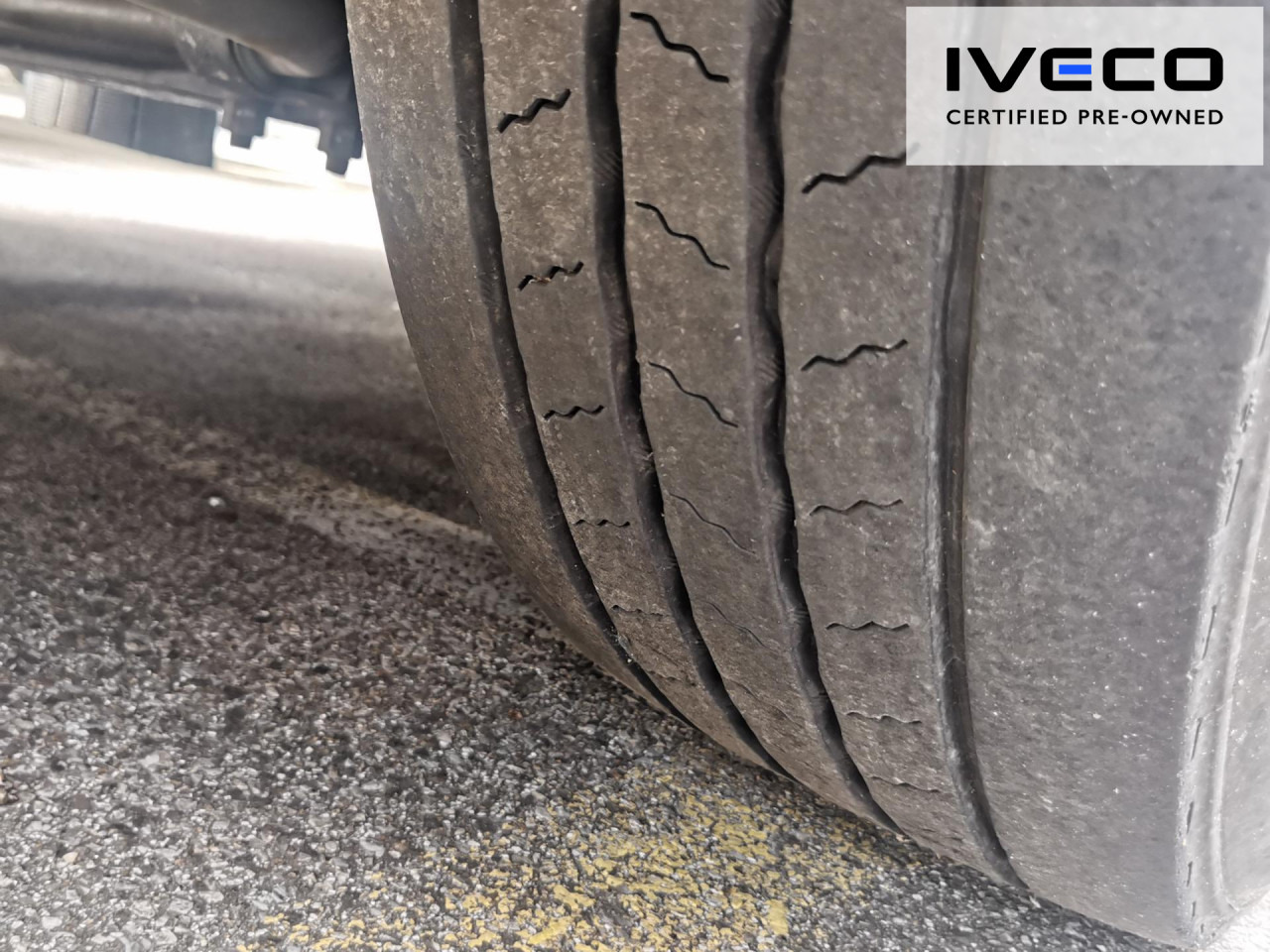 IVECO Pritsche-Schiebeplane-LBW - شاحنة ستارة: صور 2 IVECO Pritsche-Schiebeplane-LBW - شاحنة ستارة: صور 2