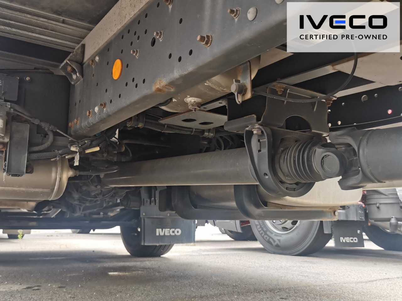 IVECO Pritsche-Schiebeplane-LBW - شاحنة ستارة: صور 5 IVECO Pritsche-Schiebeplane-LBW - شاحنة ستارة: صور 5