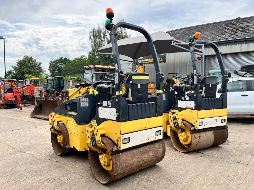 Bomag BW 120 AD-4 - مدحلة الأسفلت: صور 5 Bomag BW 120 AD-4 - مدحلة الأسفلت: صور 5