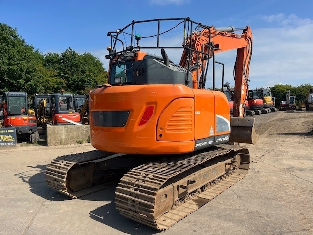 Doosan DX 140 LCR-5 - حفارات زحافة: صور 5 Doosan DX 140 LCR-5 - حفارات زحافة: صور 5