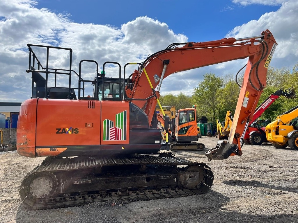 Hitachi ZX 130 LC N-6 - حفارات زحافة: صور 2 Hitachi ZX 130 LC N-6 - حفارات زحافة: صور 2