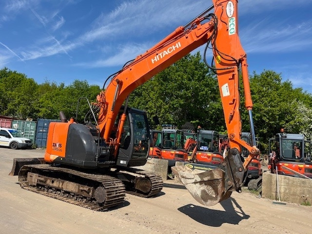 Hitachi ZX 135 US 5-B - حفارات زحافة: صور 3 Hitachi ZX 135 US 5-B - حفارات زحافة: صور 3