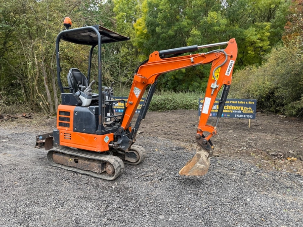 Hitachi ZX 19 U-6 - حفارة مصغرة: صور 2 Hitachi ZX 19 U-6 - حفارة مصغرة: صور 2