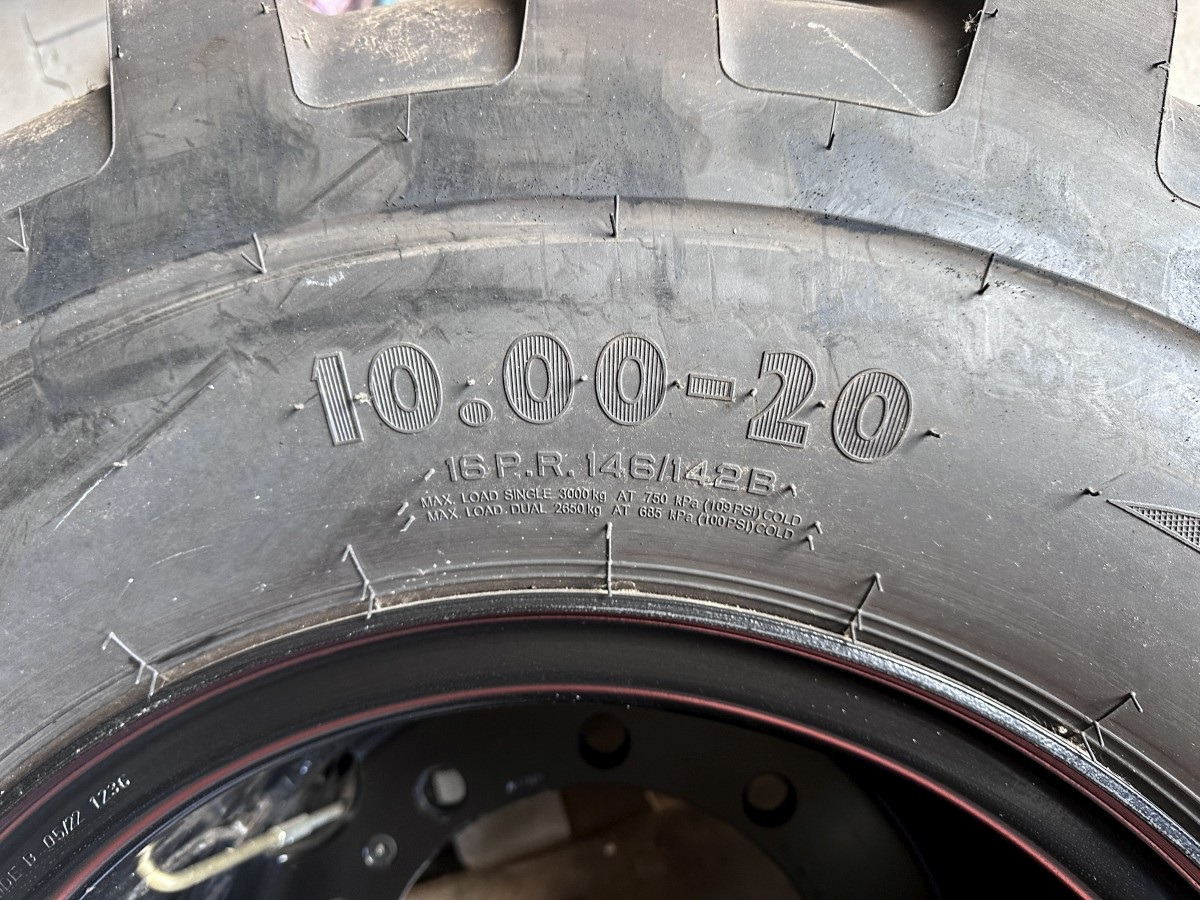 Apollo 10.00 - 20 Apollo Kompletträder - Complet tires - الإطارات - حفارة على عجلات: صور 5 Apollo 10.00 - 20 Apollo Kompletträder - Complet tires - الإطارات - حفارة على عجلات: صور 5