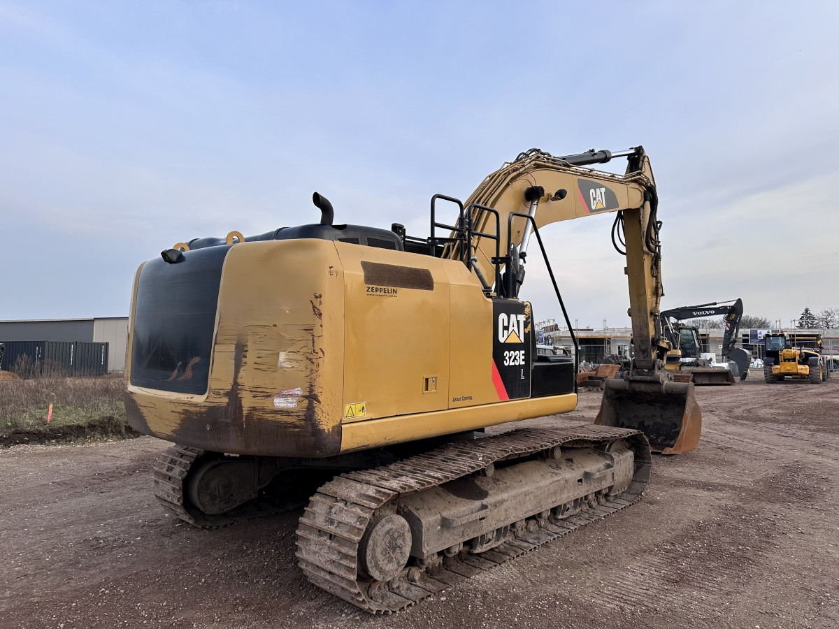 CATERPILLAR 323 EL Deutsche Maschine! Top !!! - حفارات زحافة: صور 4 CATERPILLAR 323 EL Deutsche Maschine! Top !!! - حفارات زحافة: صور 4