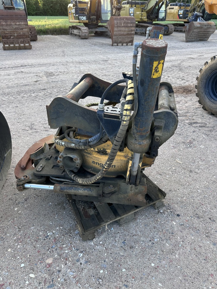 ENGCON EC 30 - S80 GR30 -S80 - SVAB Engcon Rototilt - Tiltrotator - مُلحق الحفار الدوار: صور 2 ENGCON EC 30 - S80 GR30 -S80 - SVAB Engcon Rototilt - Tiltrotator - مُلحق الحفار الدوار: صور 2