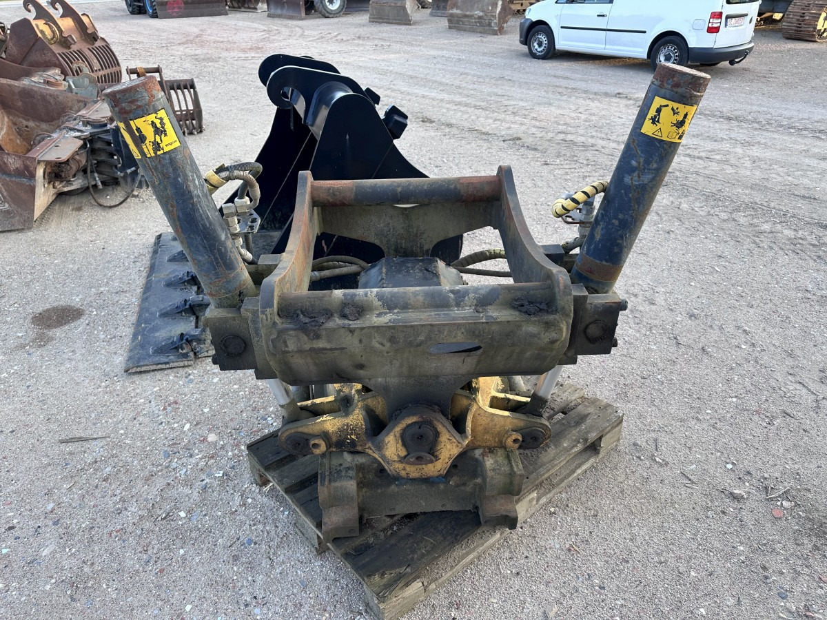 ENGCON EC 30 - S80 GR30 -S80 - SVAB Engcon Rototilt - Tiltrotator - مُلحق الحفار الدوار: صور 3 ENGCON EC 30 - S80 GR30 -S80 - SVAB Engcon Rototilt - Tiltrotator - مُلحق الحفار الدوار: صور 3