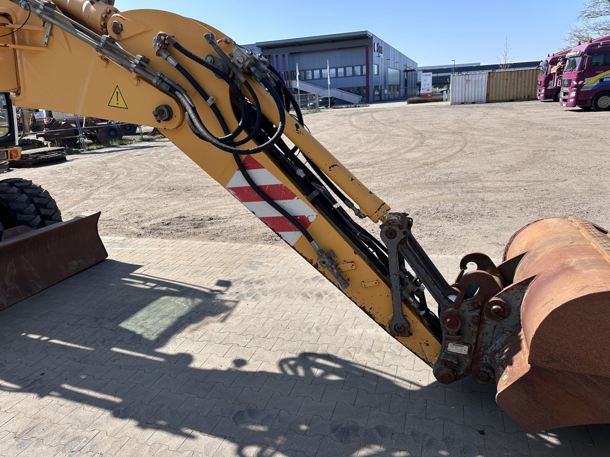 حفارة على عجلات LIEBHERR A 314 All hydr. lines SW 33- 30 Km/h: صور 39