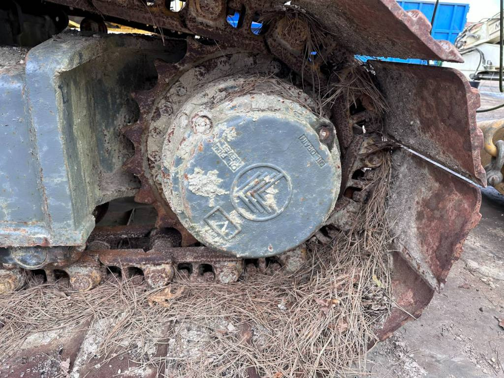 Liebherr LRB 155 for parts breaking dismantling - سائق كومة: صور 3 Liebherr LRB 155 for parts breaking dismantling - سائق كومة: صور 3