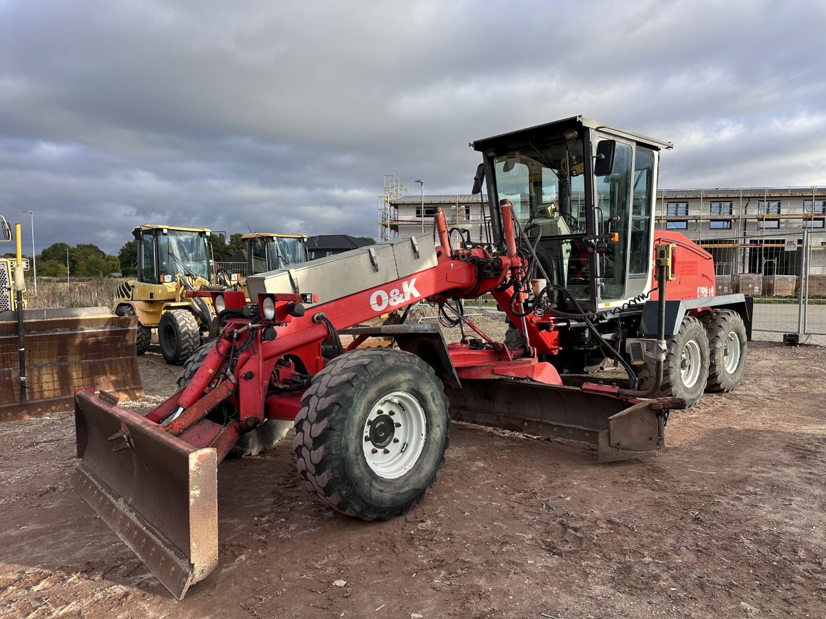 O&K F 106.5 - 6x6 Laser Topcon- Klima Cummins 6 Zyl. - آلة تسوية الأرض: صور 3 O&K F 106.5 - 6x6 Laser Topcon- Klima Cummins 6 Zyl. - آلة تسوية الأرض: صور 3