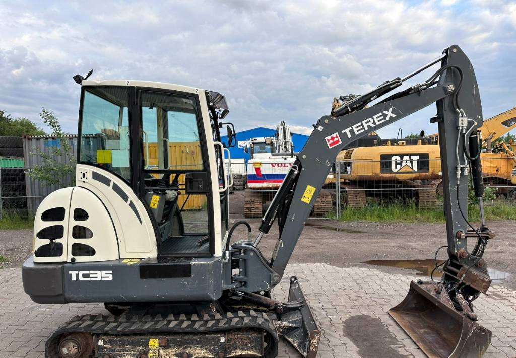 Terex TC 35 mit 3 Löffel - حفارة مصغرة: صور 2 Terex TC 35 mit 3 Löffel - حفارة مصغرة: صور 2