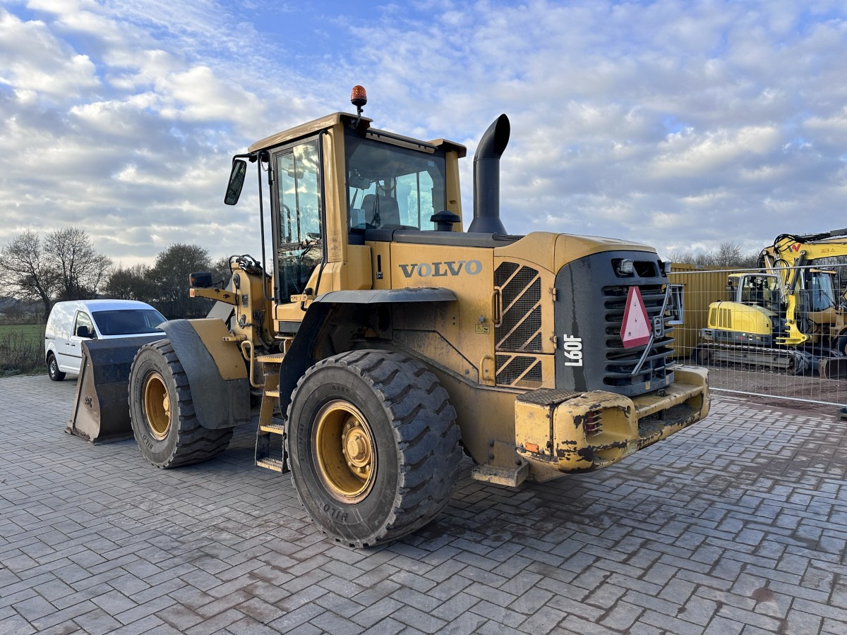 VOLVO L 60 F low Hours Klima Very good Condition - اللودر بعجل: صور 5 VOLVO L 60 F low Hours Klima Very good Condition - اللودر بعجل: صور 5