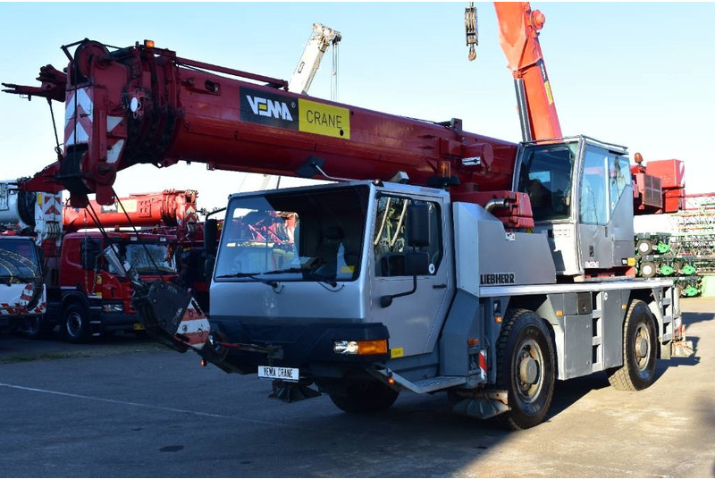 Liebherr LTM 1040-2.1 - رافعة لجميع التضاريس: صور 2 Liebherr LTM 1040-2.1 - رافعة لجميع التضاريس: صور 2